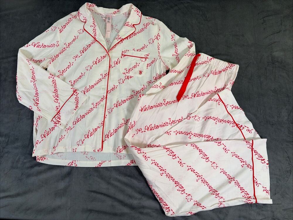 NWT Victoria's Secret White Candy Cane Script Flannel PJ Set Small Bnfts Charity